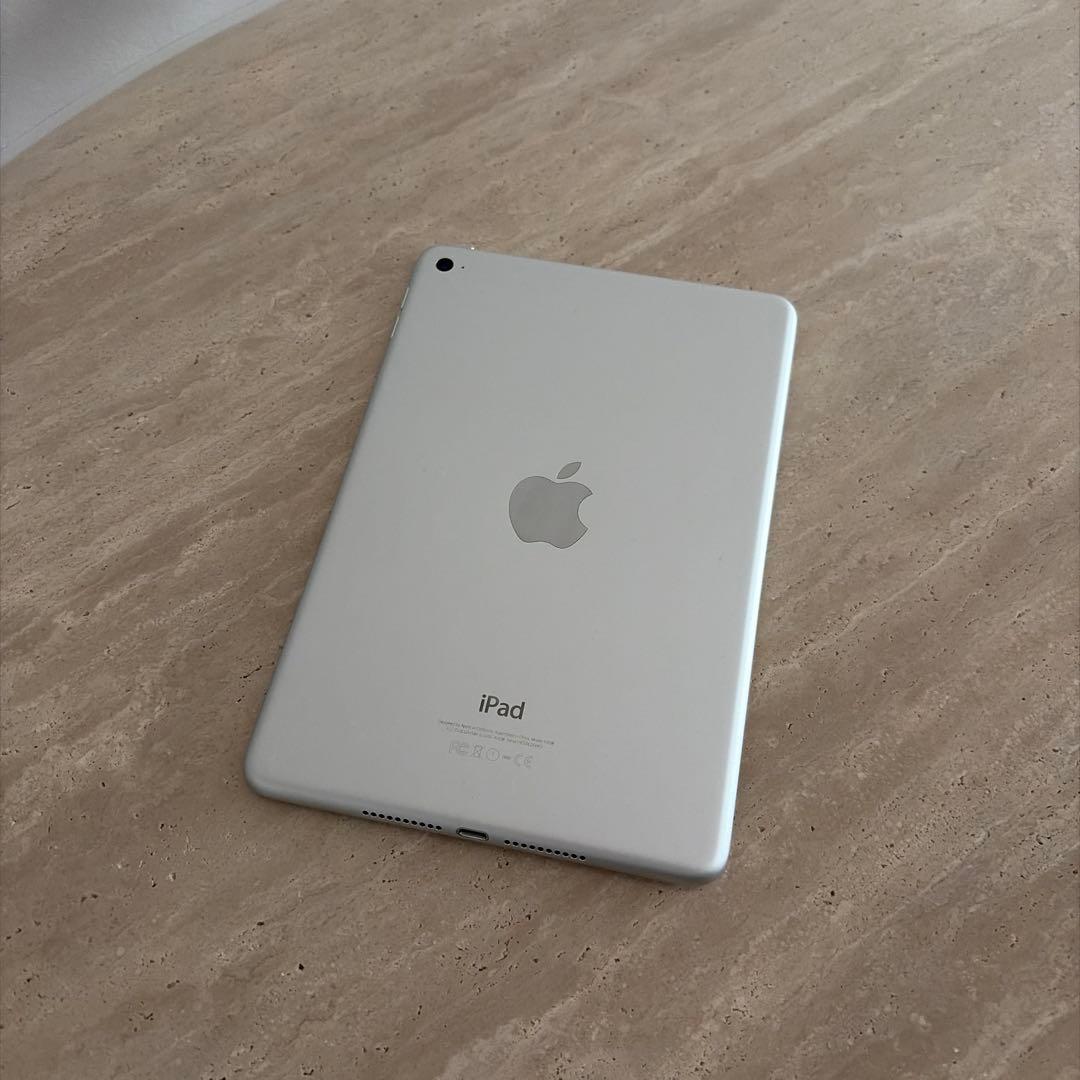 iPad本体 Apple iPad mini 4 Wi-Fi 64GB Silver