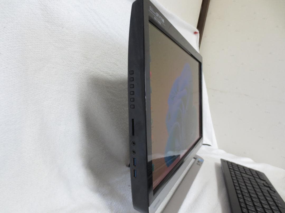 東芝 D71/T7 21.5型【 i7SSD512GB】Blu-ra Win11