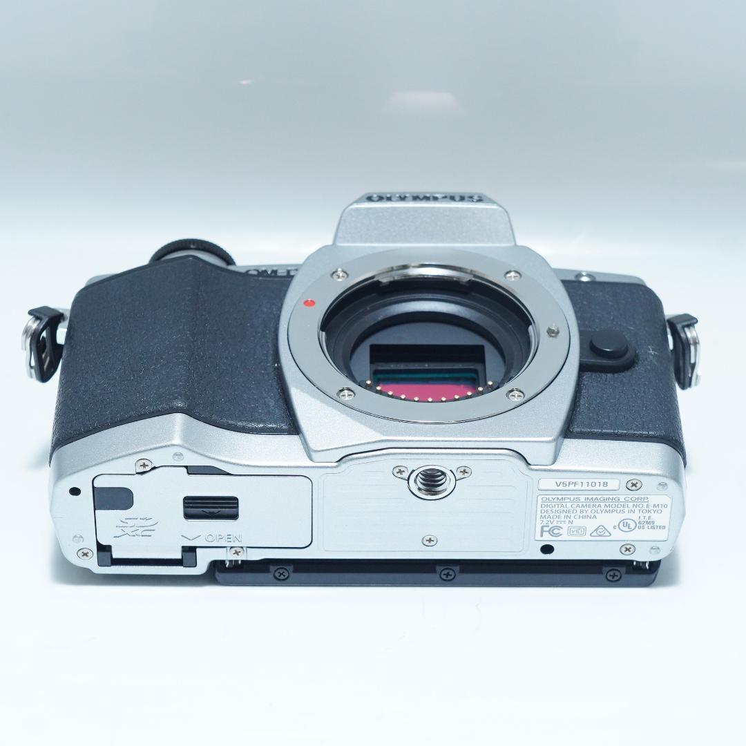 オリンパス OM-D E-M10 レンズセット ミラーレス