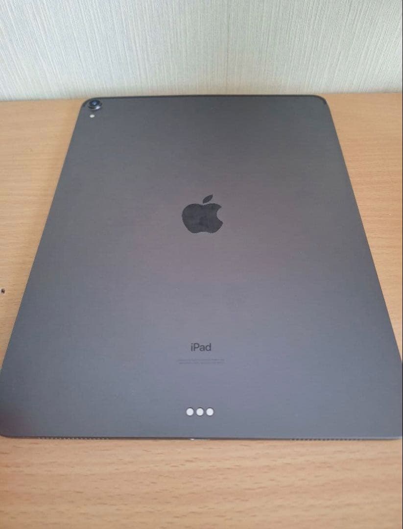 h*u様 iPad Pro 第３世代　M1チップ