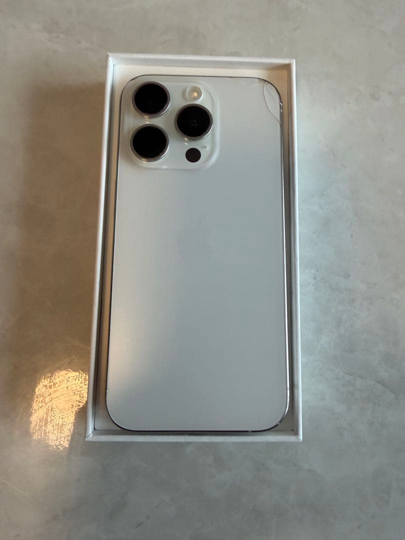 【背面割れ】iPhone15 Pro 128GB ホワイト SIMフリー