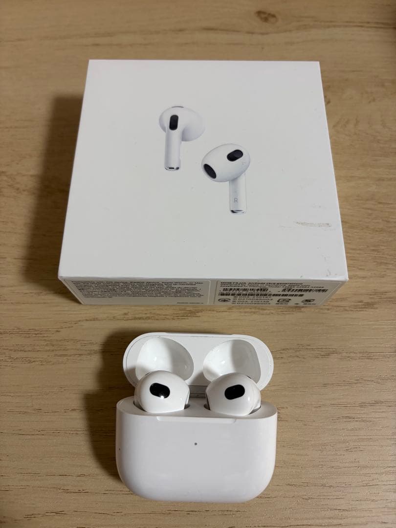 Apple AirPods (第3世代) ホワイト 本体