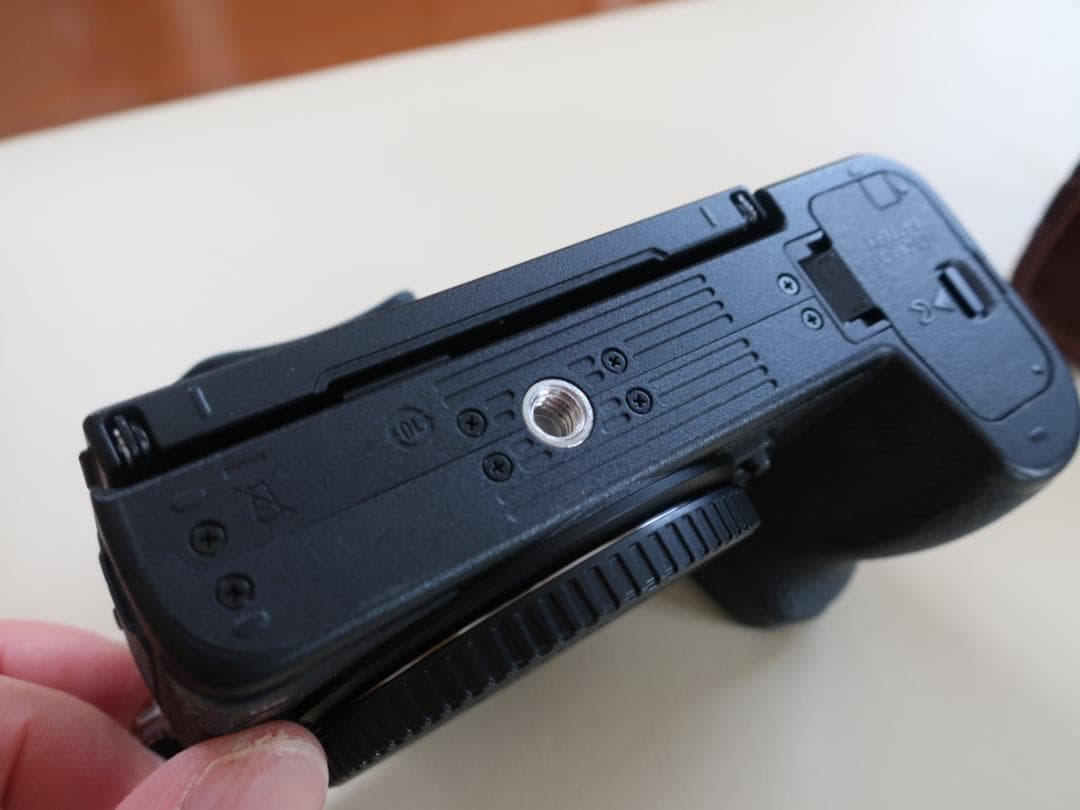 ニコン　Nikon Z50 ボディ　交渉OK　ショット数極少！　おまけつき