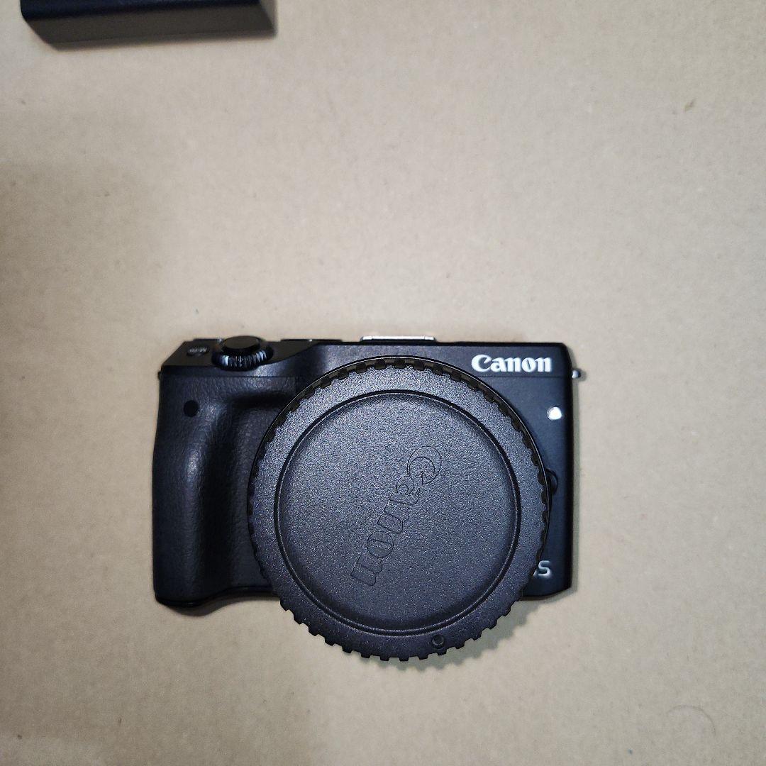 Canon EOS M3 ミラーレス一眼　+　18-55mmレンズ
