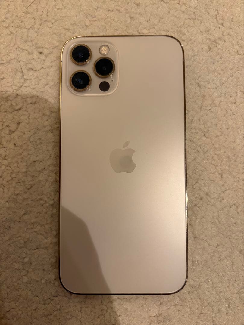 iPhone 12Pro 128GB本体 typeC-lightningコード付