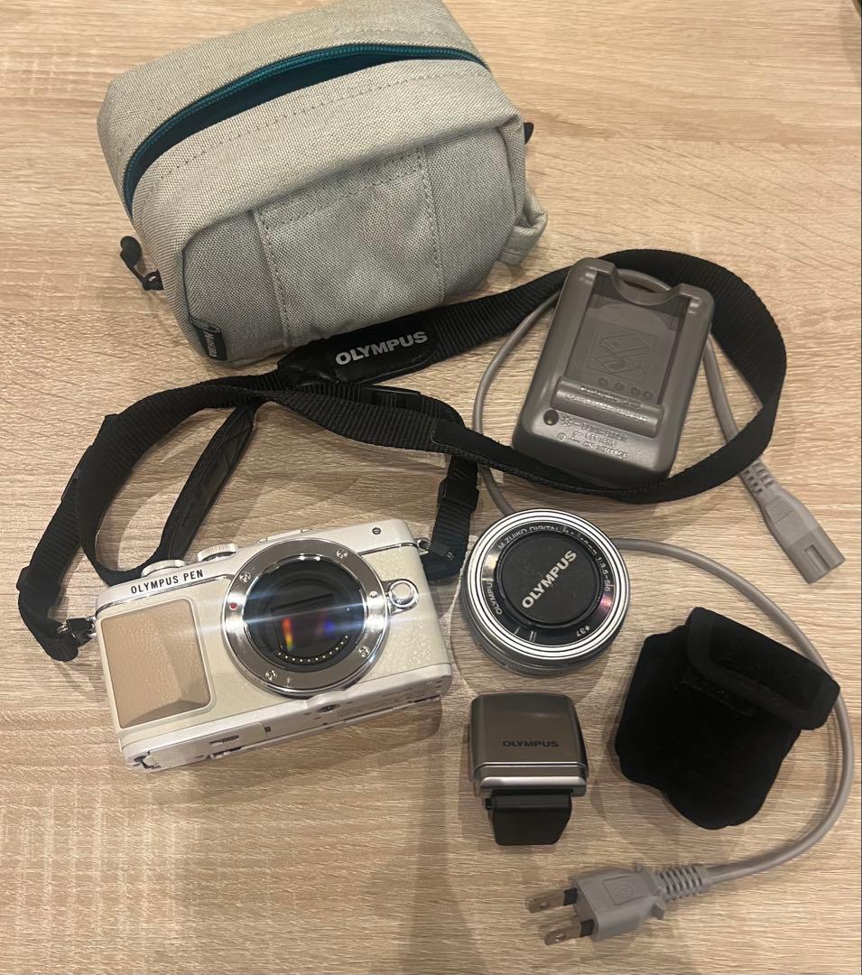 OLYMPUS PEN ミラーレス一眼カメラ ホワイト