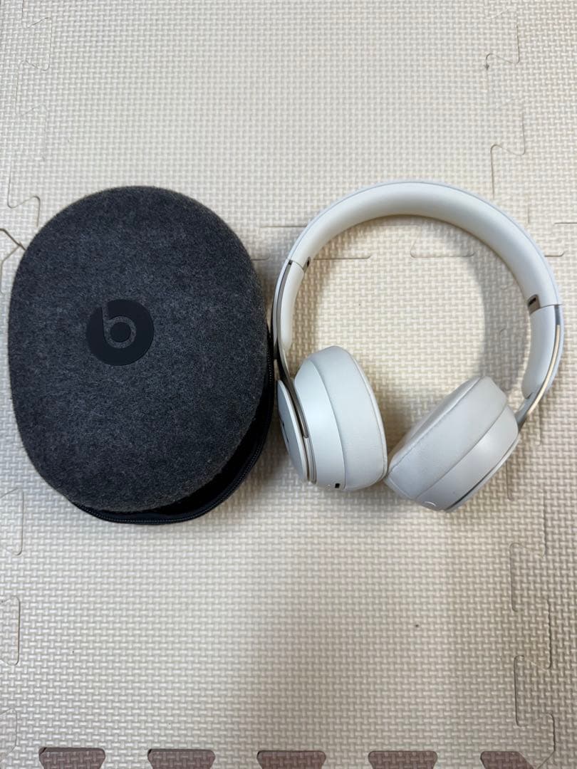 ヘッドホン Beats Solo pro