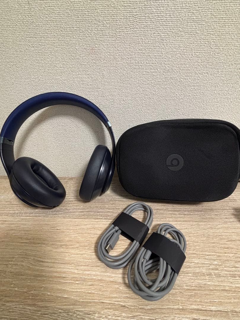 ワイヤレスヘッドホン ネイビー ケース付き