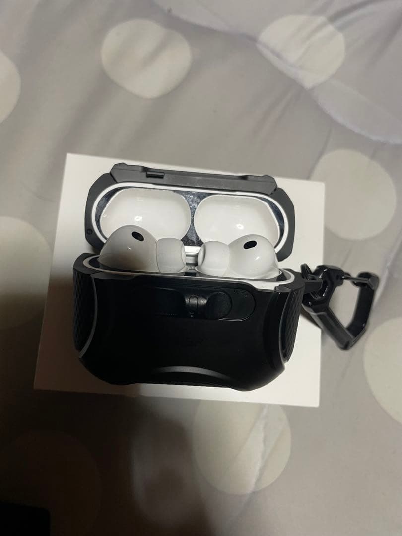 AirPods Pro ホワイト 本体 ブラックケース付き 最終値下げ