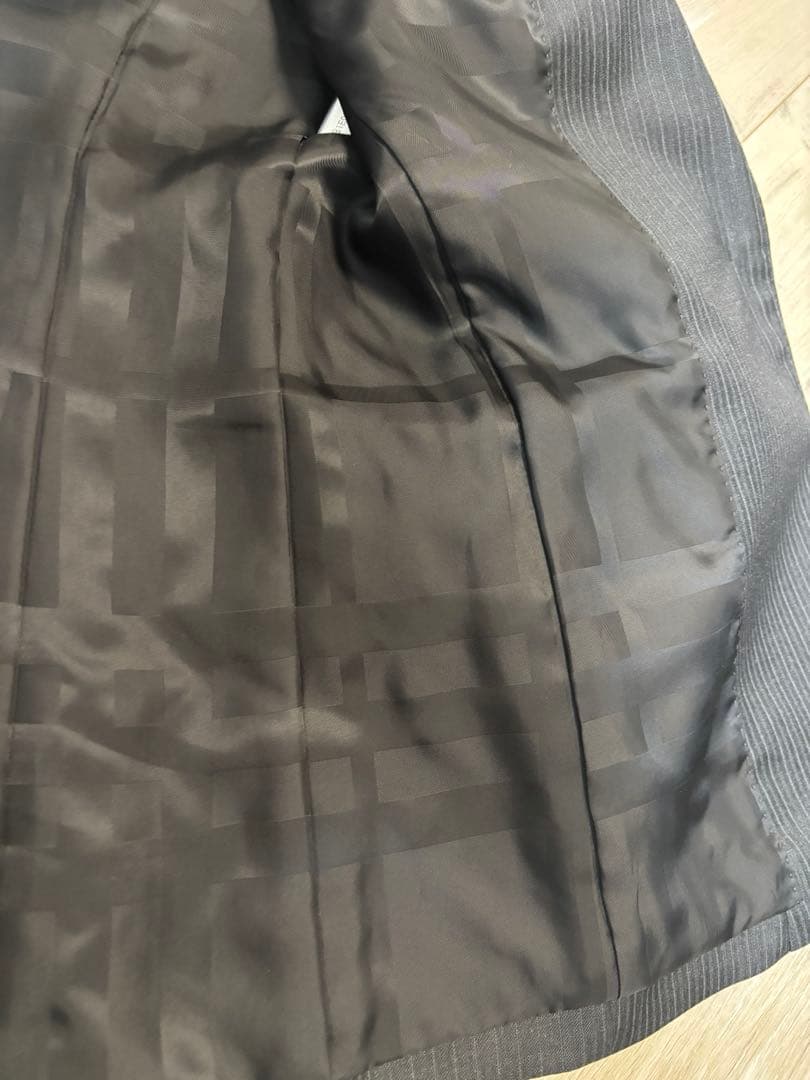 新品未使用⭐︎BURBERRY テーラードジャケット 38 ダークグレーストライプ