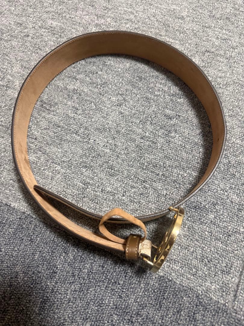 GUCCI GGロゴバックル ベージュレザーベルト 80-32