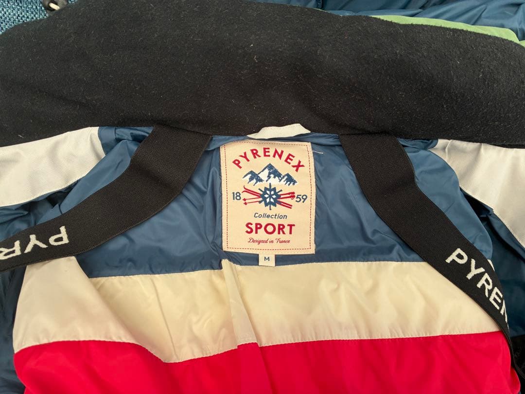 PYRENEX フード付ダウンジャケット スキーウェア　アウトドア