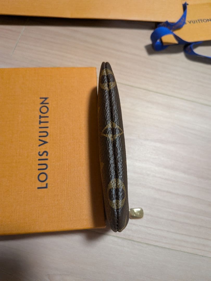 LOUIS VUITTON モノグラムケース
