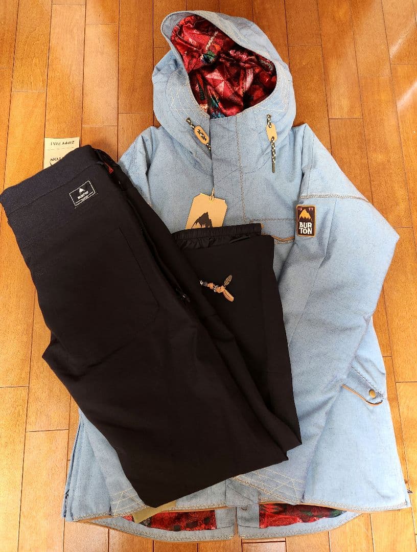 新品未使用　BURTONスノーボードウェア（女性用）　Lサイズ