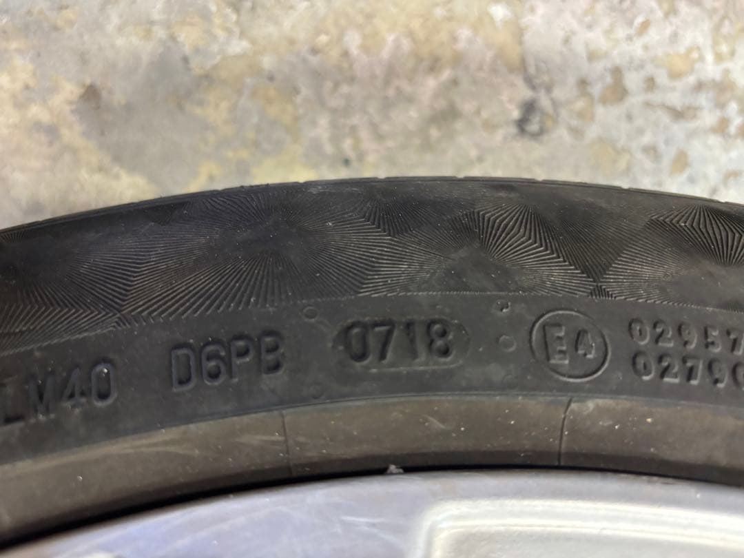 Audi 17インチ ホイールセット Continental