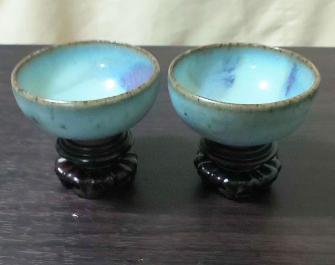 南宋時代 鈞窯紫斑紋盃 澱青釉紫紅斑盃 木製台座付 二客