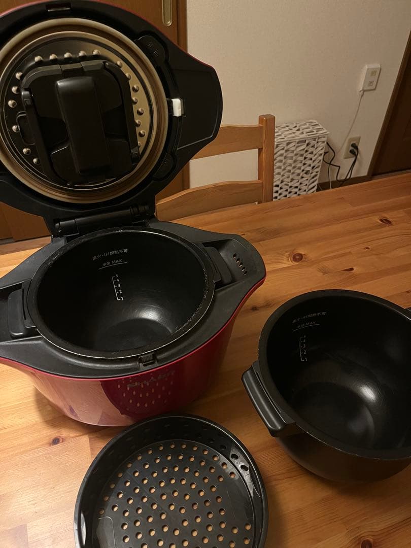 シャープ ヘルシオ ホットクック KN-HW24F-R 2020年 内釜2つ付