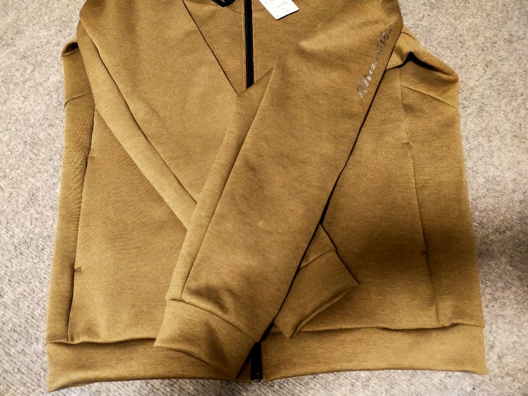 ミズノプロ 新品未使用 フルジップジャケットとパンツセット ベージュ XO