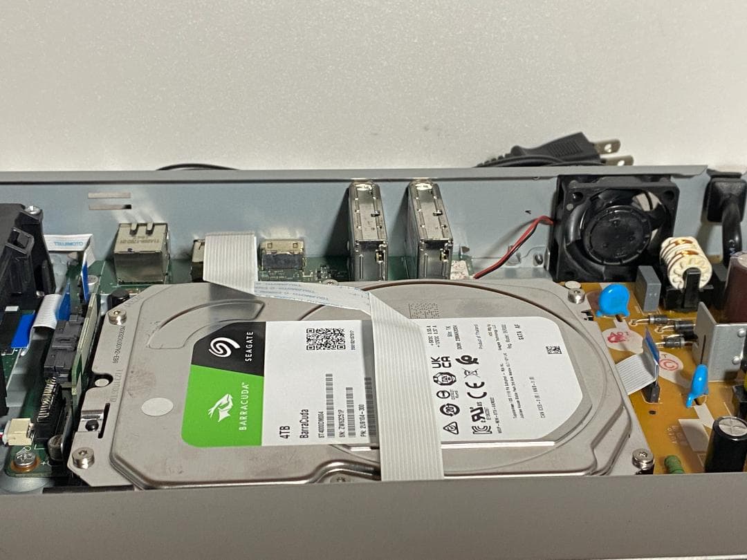 ■　タイムセール　大容量4ＴＢ　BDレコーダー　3番組同時録画OK■