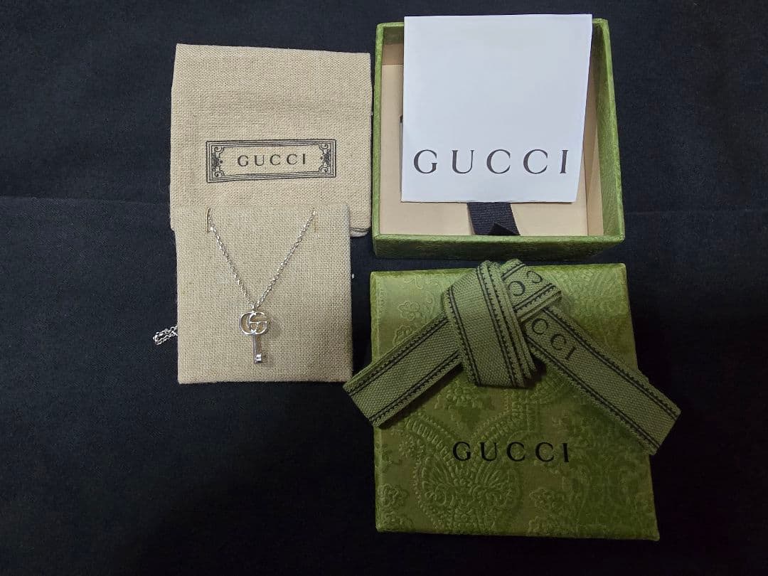 GUCCI GGロゴ 鍵 ネックレス