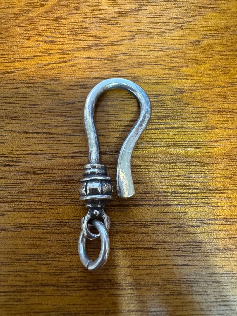 フック型シルバーキーホルダー