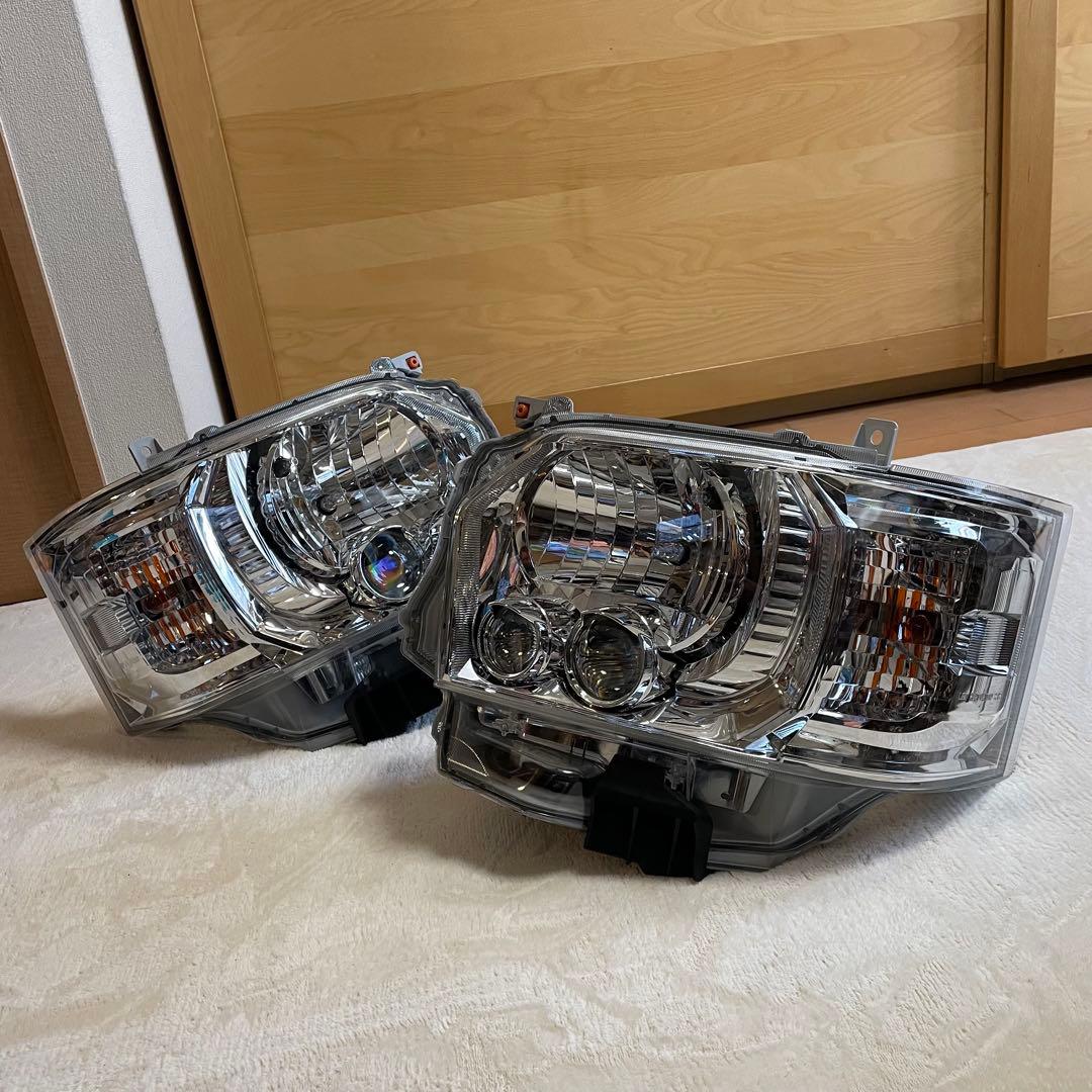 dm12kc  5型ハイエース新車外しLEDベッドライト左右セット