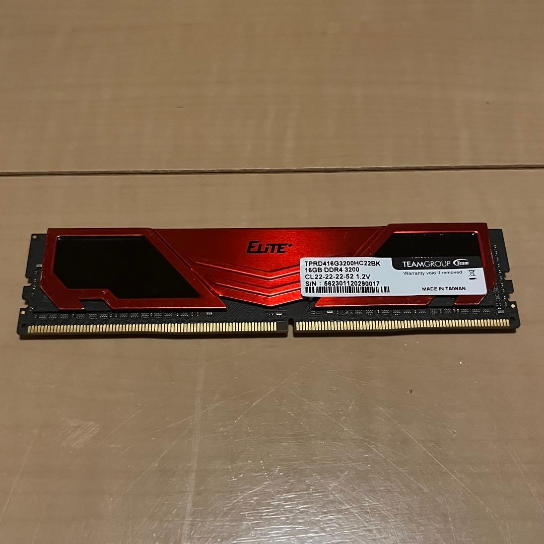 メモリー TEAMGROUP ELITE 16GB DDR4 3200MHz