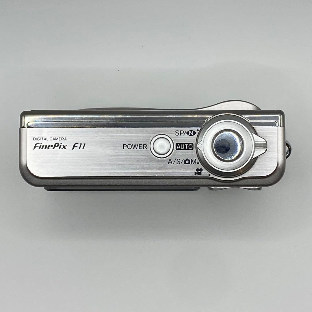 美品・動作OK✨FUJIFILM FinePix F11 デジカメ
