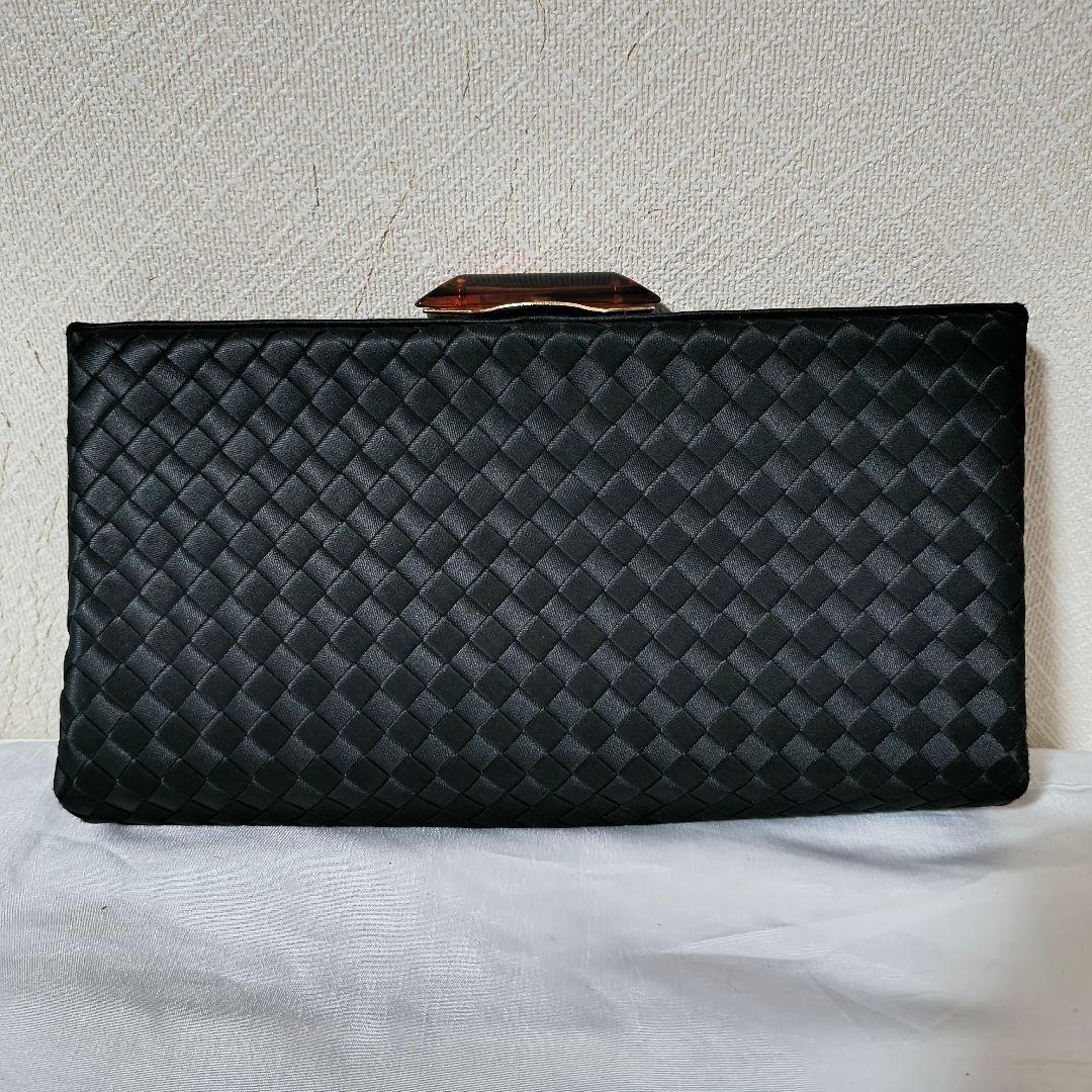 ボッテガヴェネタ イントレチャート クラッチバッグ ブラック サテン