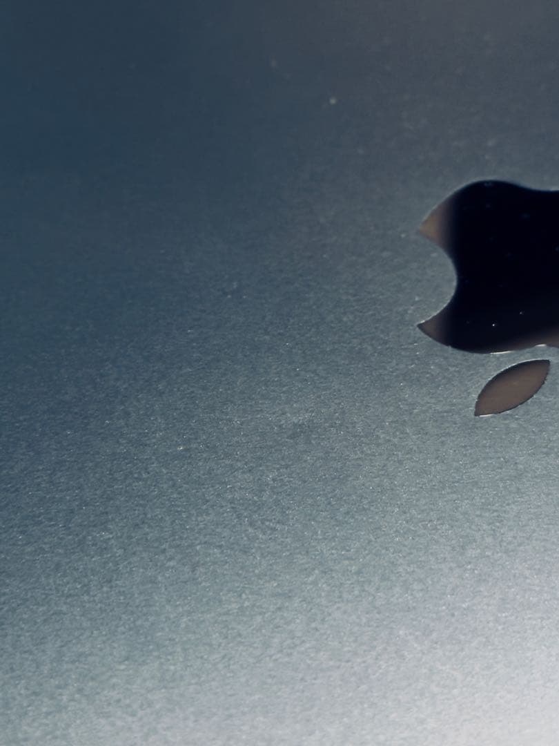 Macbook Air M2 15.3インチ 8-256