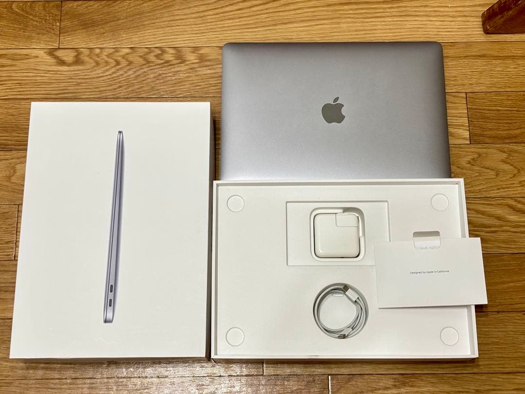 M1 MacBook Air 16GBメモリ 256GBストレージ