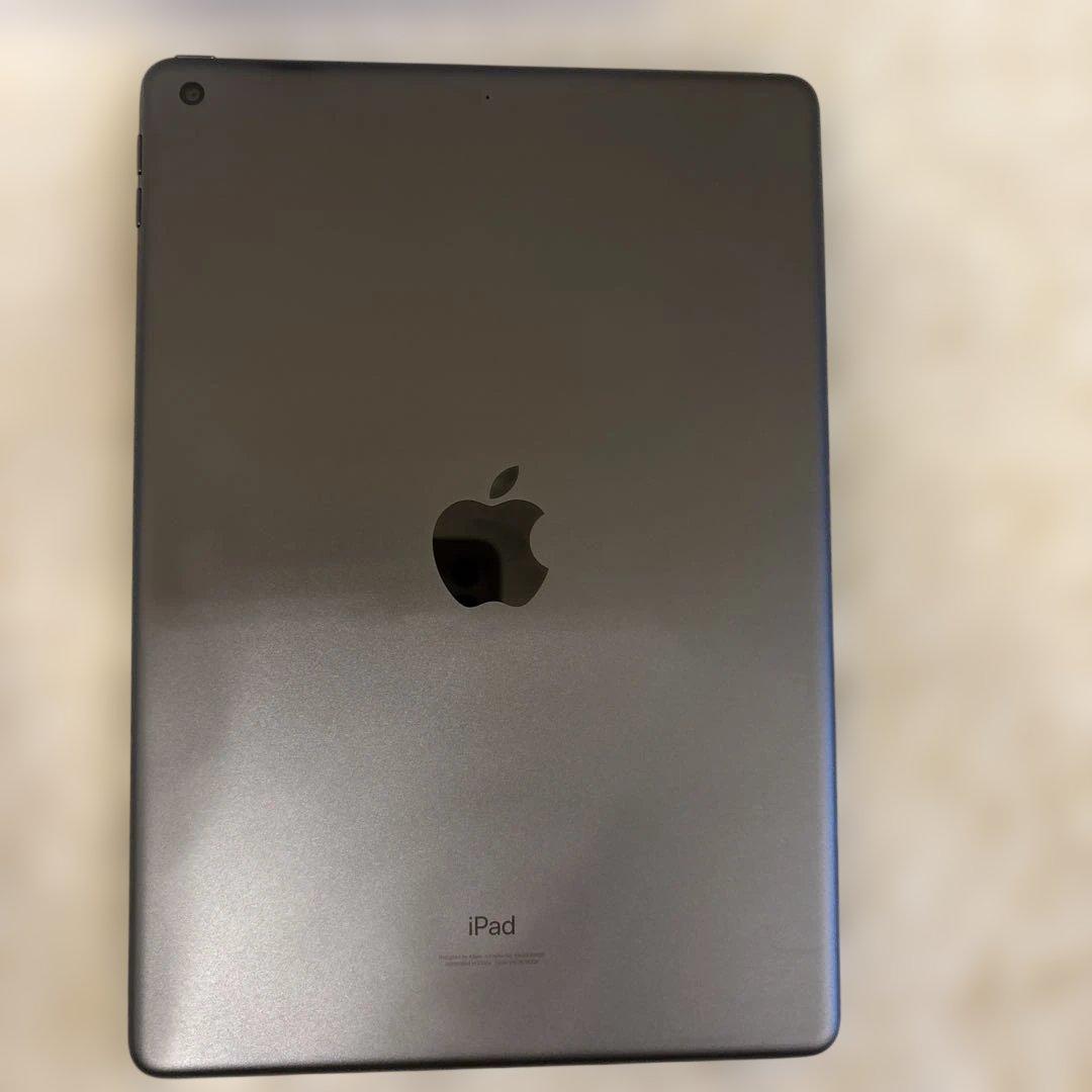 iPad (第９世代)W i-fi 64G グレー　グラスシート　初期化済み