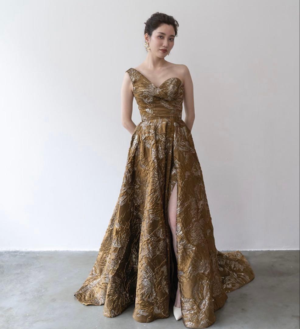 ウェディングドレス　confetti ブラウン　カラー　ブライダル　結婚式