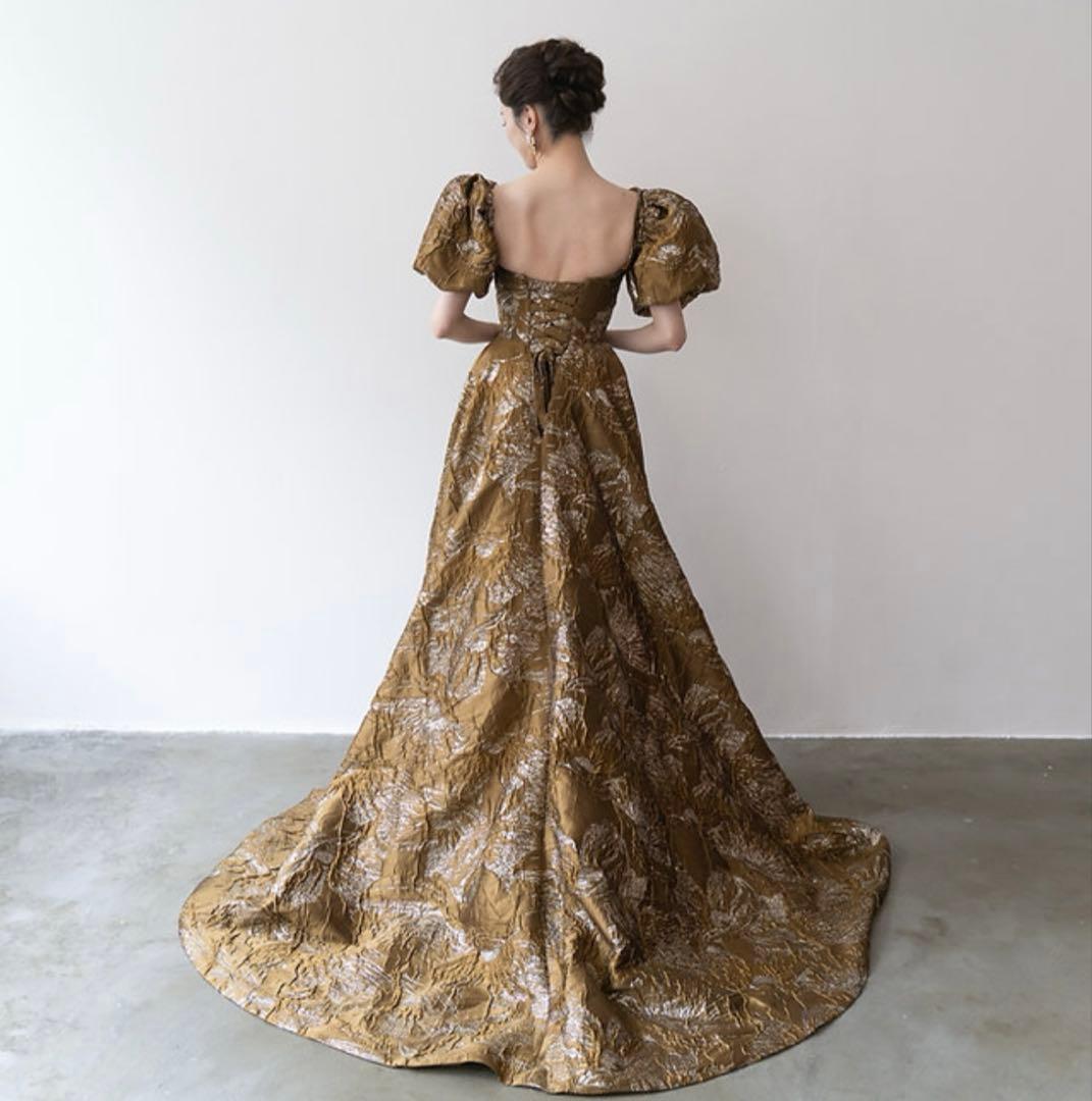 ウェディングドレス　confetti ブラウン　カラー　ブライダル　結婚式