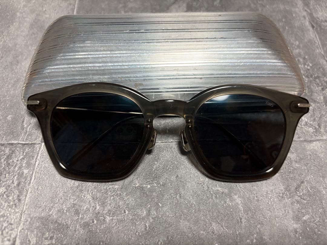 EYEVAN サングラス グレーフレーム ケース付