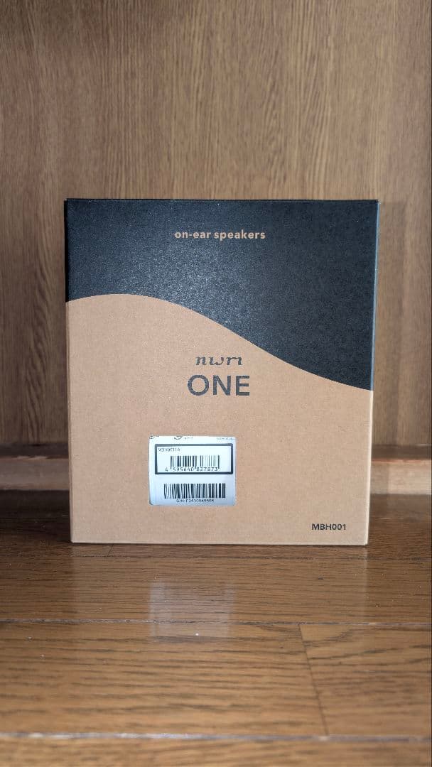新品未開封ヌームONEヘッドホンNWM ONE on-ear speakers