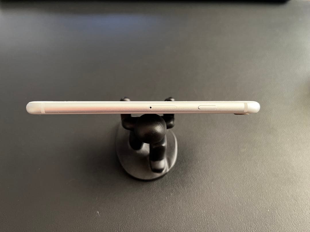 美品　iPhone8 256GB バッテリー100%　箱・アクセサリー等付属