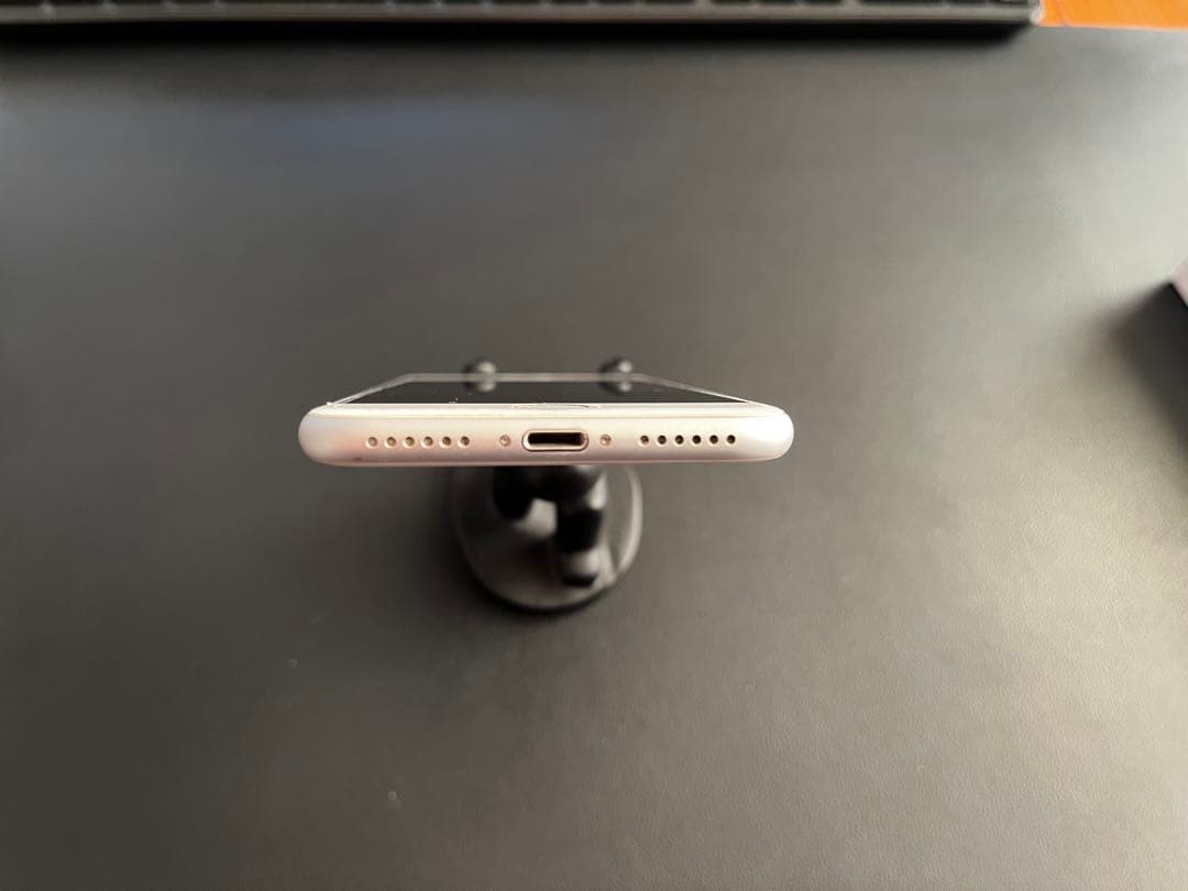 美品　iPhone8 256GB バッテリー100%　箱・アクセサリー等付属