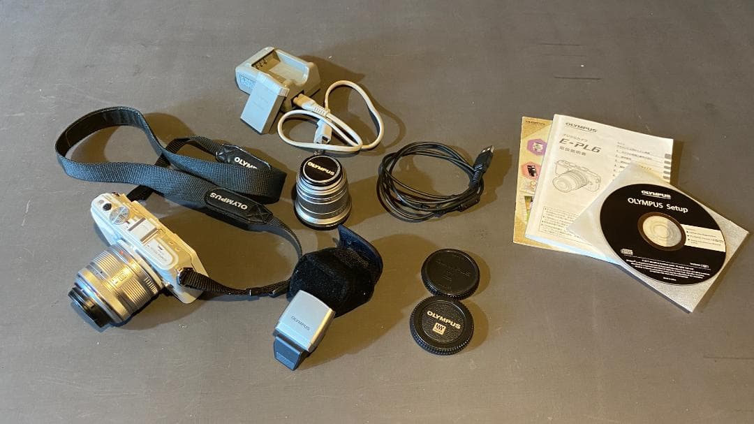 OLYMPUS ミラーレス一眼カメラ ホワイト E-PL6