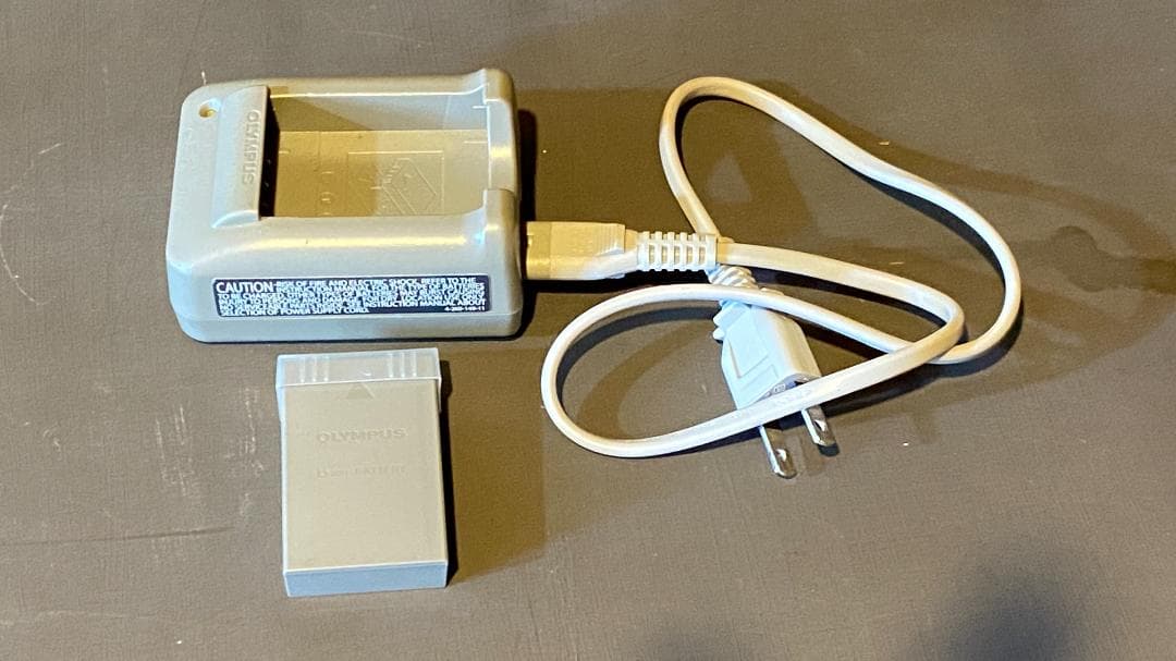 OLYMPUS ミラーレス一眼カメラ ホワイト E-PL6