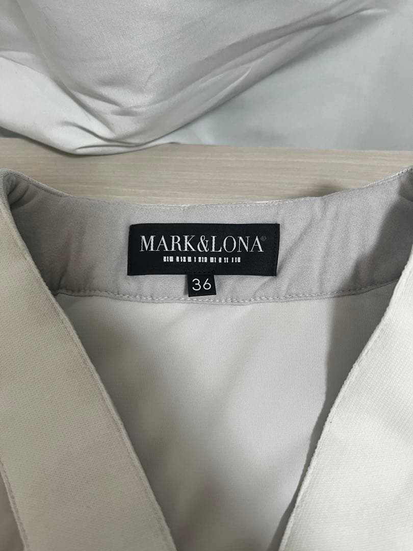 定価5.5万 MARK&LONA CODE キルティング ブルゾン 36 白 金