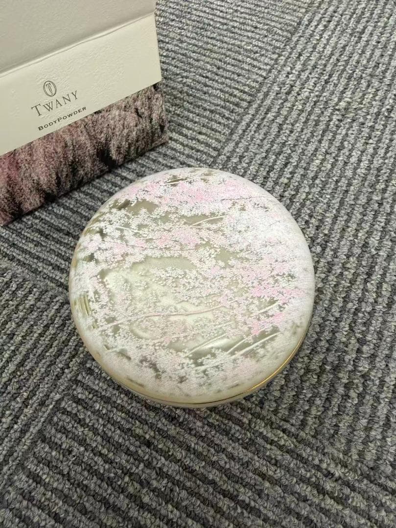 twany トワニー 桜華 15周年記念限定商品 フレグラントボディパウダー