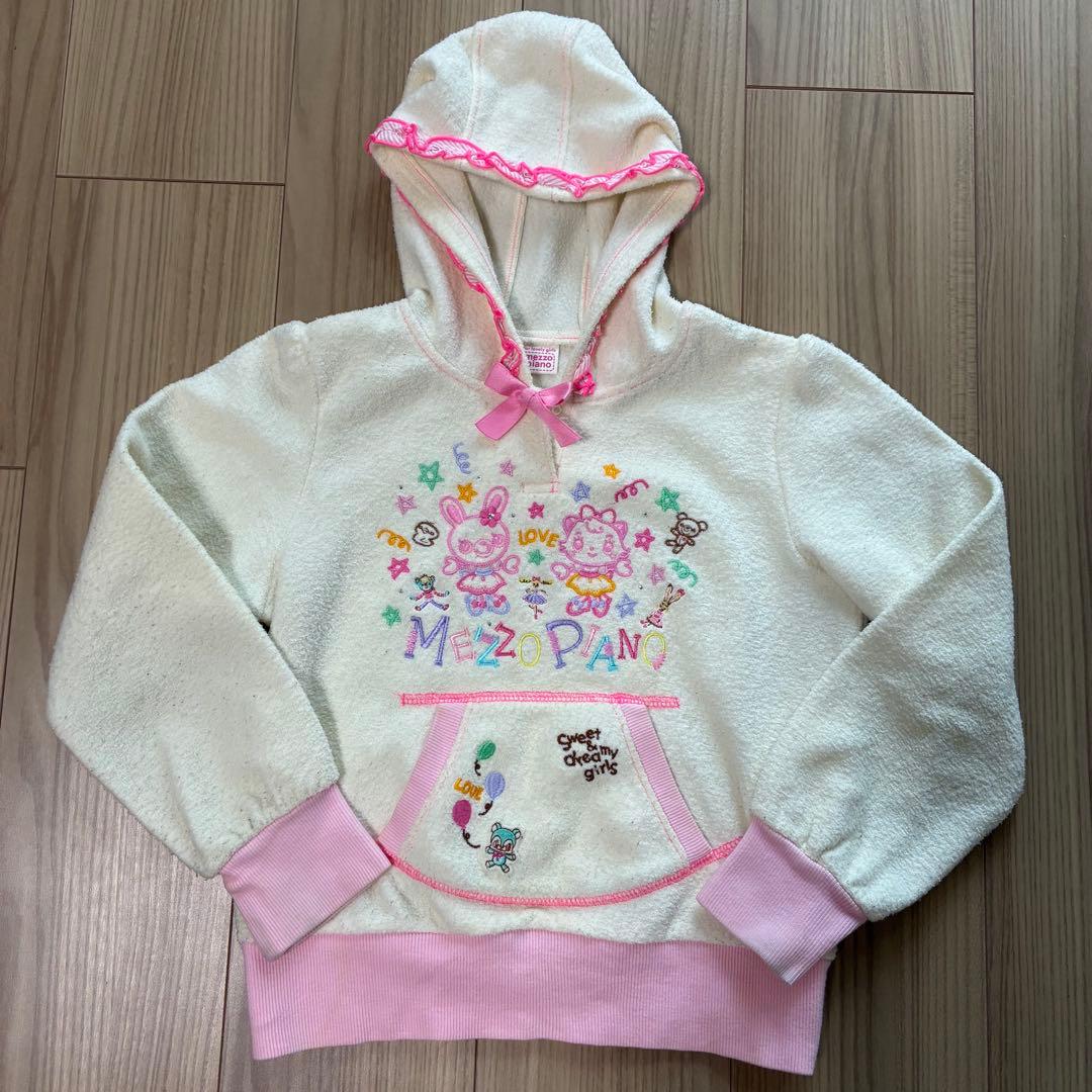 メゾピアノ　ピンク　刺繍　キャラクター　 長袖トレーナー　130cm