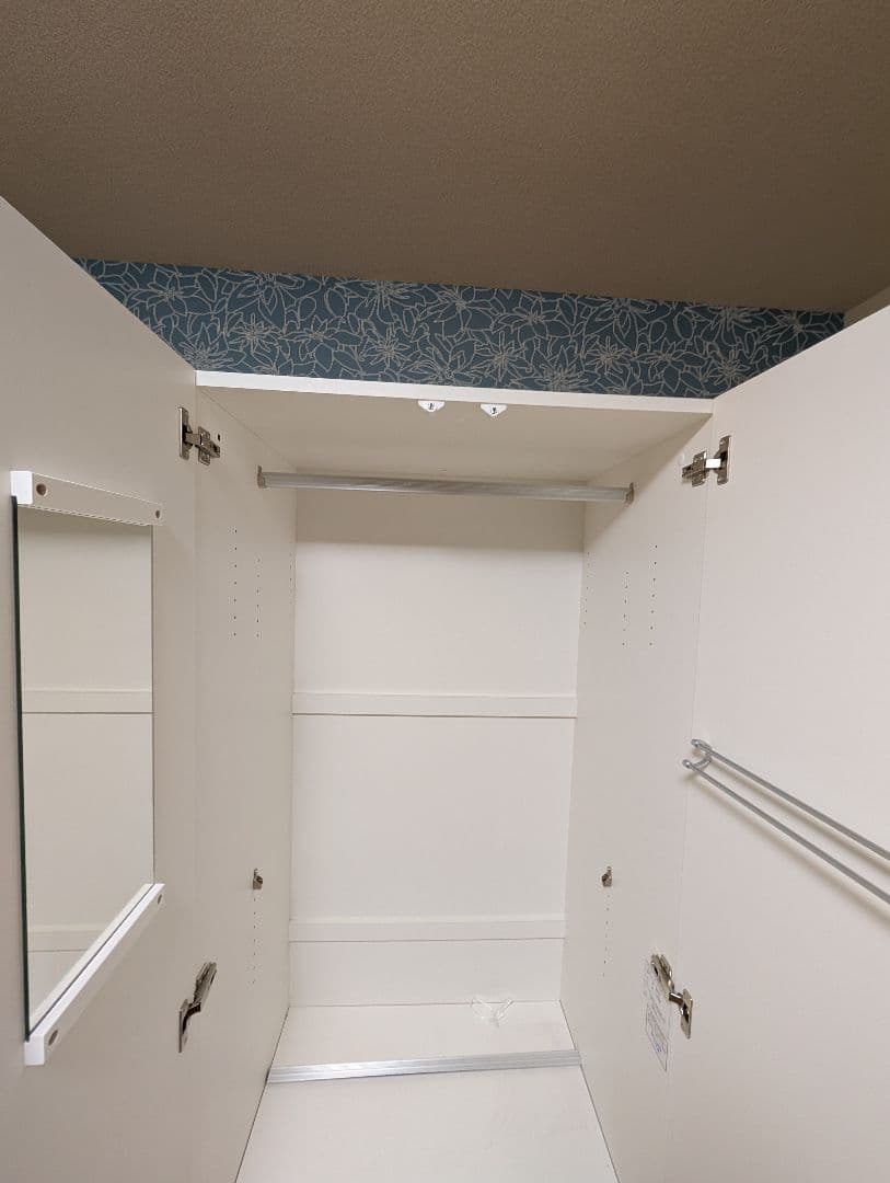 ニトリ　ワードローブ　白