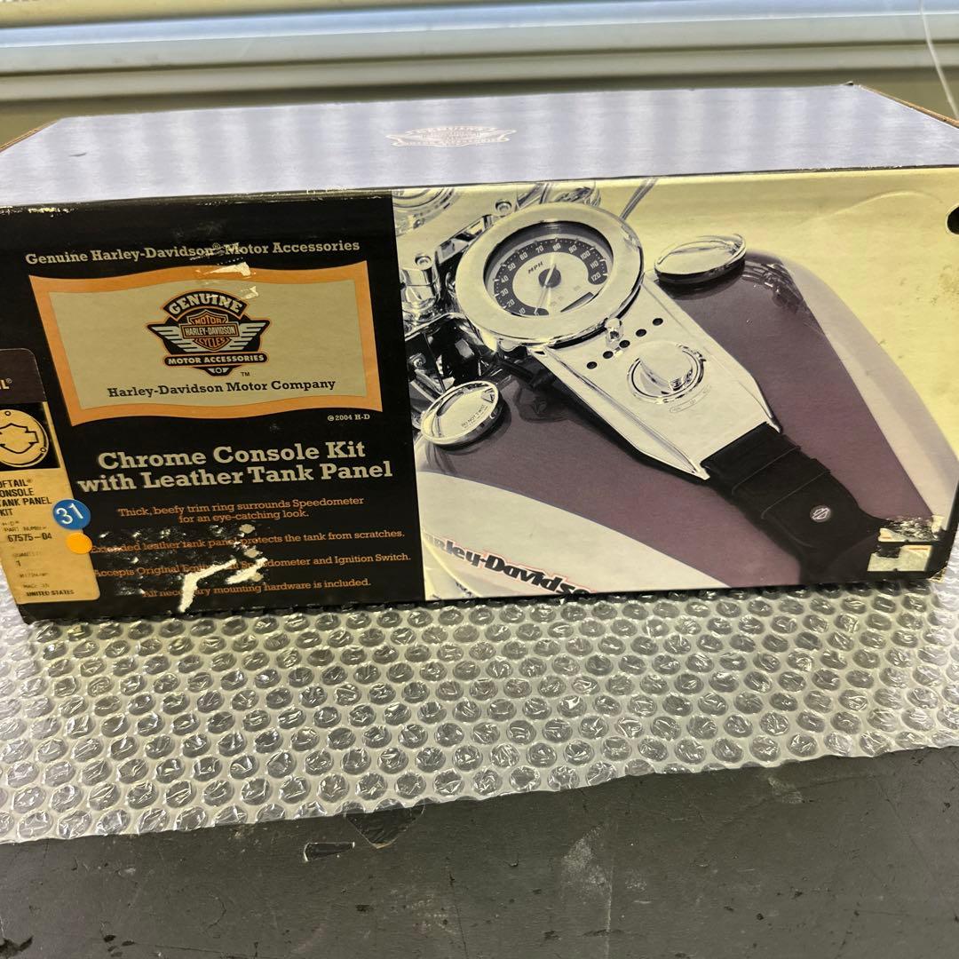 新品　ハーレー純正　ソフテイル　コンソールキット／レザー・タンクパネル付