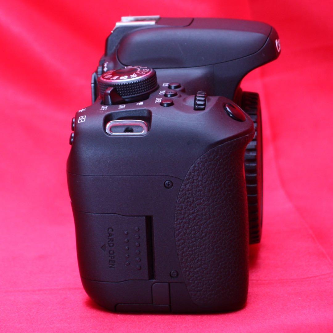 キャノン　キス　x8i デジタルカメラ　付属品充実　バック付き