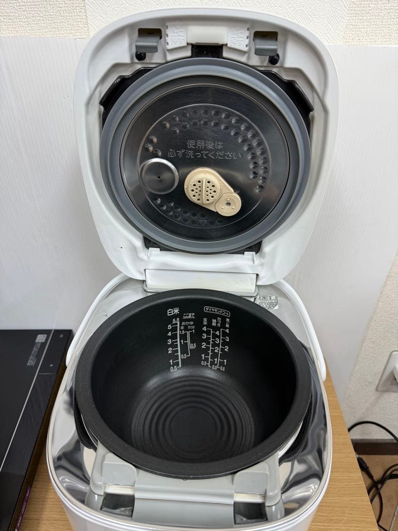 TOSHIBA 真空圧力IHジャー炊飯器RC-10VQL 1.0L2018年製