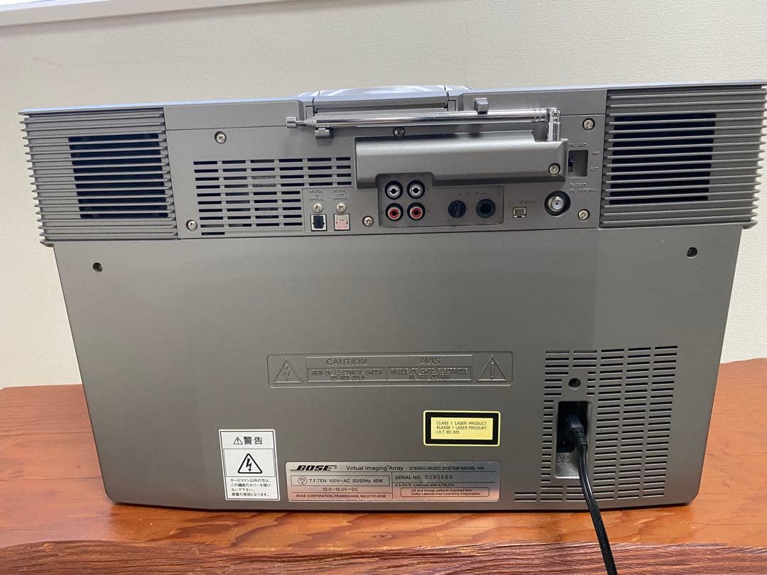 美品　BOSE VIA リモコンその他付属あり　CD MD 問題なし