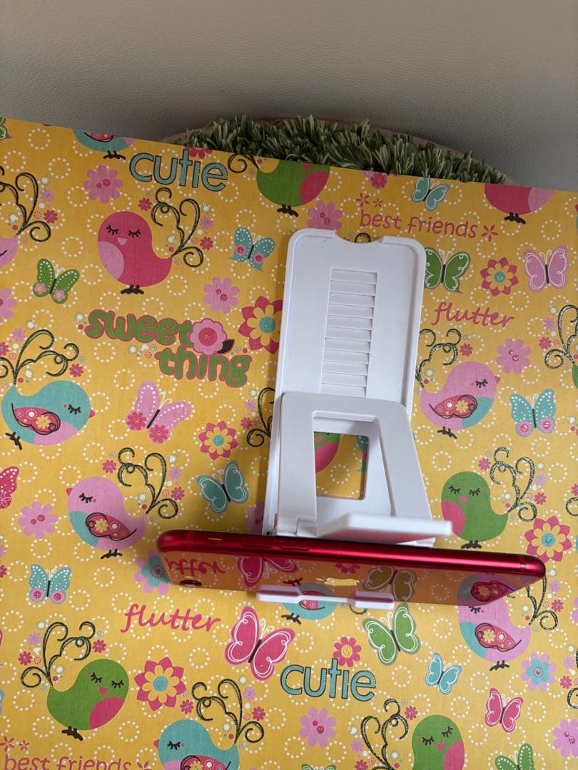 iPhone SE第2世代 64GB SIMフリー 残量82% 赤　SE2