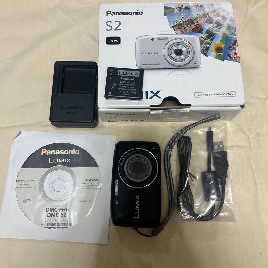 パナソニックデジタルカメラ LUMIX ルミックス DMC-S2